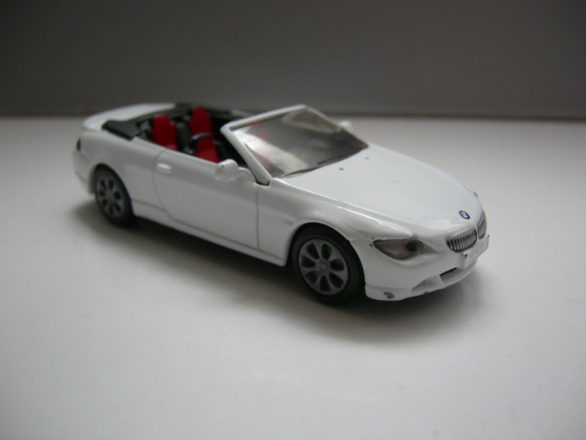 Машинка металлическая BMW 645i кабриолет, 1:55  